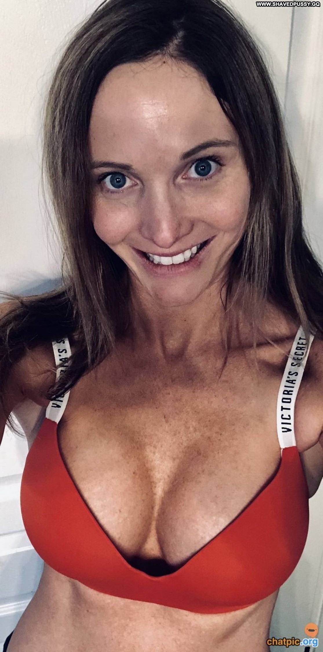 Francine Straight Slender Nude Redhead Selfies Nude Teen Peeping pic