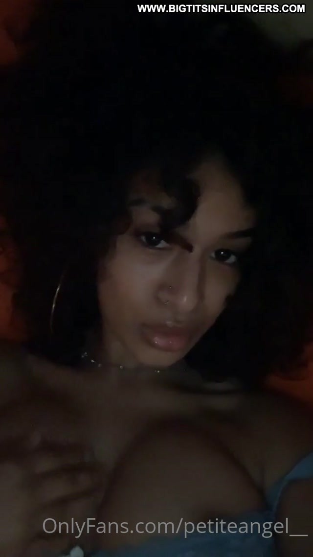 Smokianaaa Busty Twitter Brunette Ebony Onlyfans Cam Sex Cam Porn