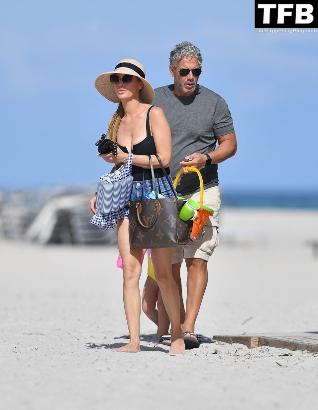 Louis Vuitton Black Husband Way Old Black Miami Sandals Making Off Beach