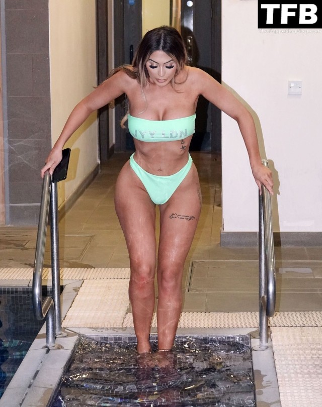 Chloe Ferry Hot Instagram Full Figure Photos Bikini Shoot Reality Sex