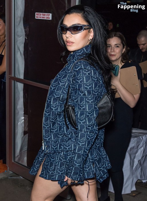 Charli Xcx Fashion Archive Female Big Tits Instagrammer Leaks Actress Straight Instagram Celebrity Nice Cleavage Medium Ass Influencer Cleavage Brown Eyes Event