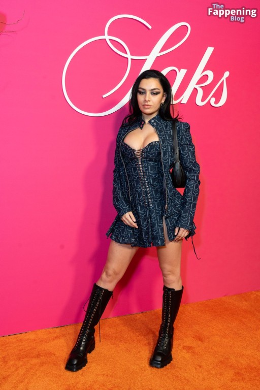 Charli Xcx Fashion Archive Female Big Tits Instagrammer Leaks Actress Straight Instagram Celebrity Nice Cleavage Medium Ass Influencer Cleavage Brown Eyes Event