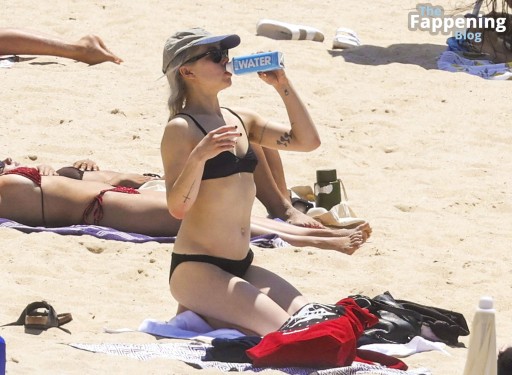 Phoebe Bridgers Sex Celebrity Showing Of Straight Bikini Full Videos Black Beach Archive Xxx Showing Small Tits Sydney Point Solo Beach Porn People Black