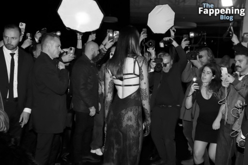 Dua Lipa Sex Fashion Show Archive Night Beautiful Pro Curves Star Videos Dress Arch Milan Straight Cloud Celebrity Wee Black Lingerie Instagram Sexy Tits Ting