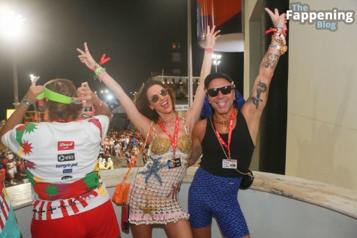 Alessandra Ambrosio Sexy Legs Arch Videos Archive Loud Cloud Press Enjoying Night Photos Bro Out Super Influencer Art Hot Celebrity Brazil Cab Straight