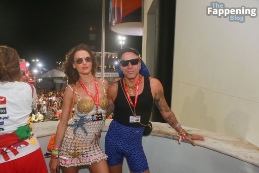 Alessandra Ambrosio Sexy Legs Arch Videos Archive Loud Cloud Press Enjoying Night Photos Bro Out Super Influencer Art Hot Celebrity Brazil Cab Straight