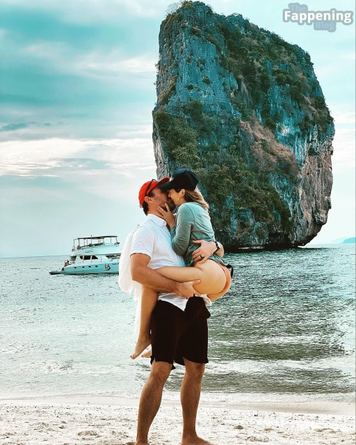 Scout Taylor Compton Blonde Archive Aunt Female Blue Eyes Xer Sexy Leg Instagram Photos Legs Sexy Legs Hot Media Leaks Impressive Sex Full Slim Body Photo Big