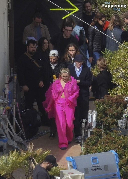 Florence Pugh Beauty Nude Tits Hood Small Tits Photos Straight See Through British Archive Celebrity Act Little Big Ass Direct Terrace Leaks Cos Nude Italy