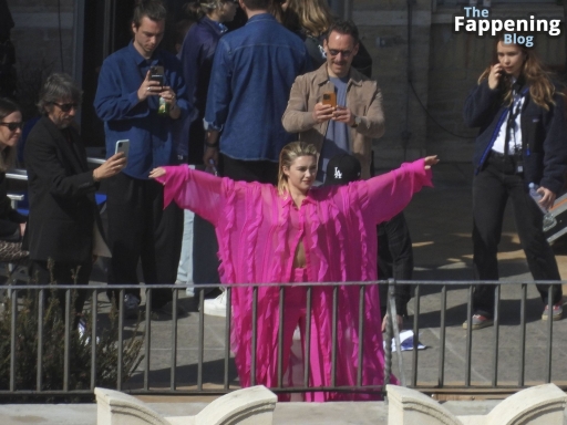 Florence Pugh Beauty Nude Tits Hood Small Tits Photos Straight See Through British Archive Celebrity Act Little Big Ass Direct Terrace Leaks Cos Nude Italy