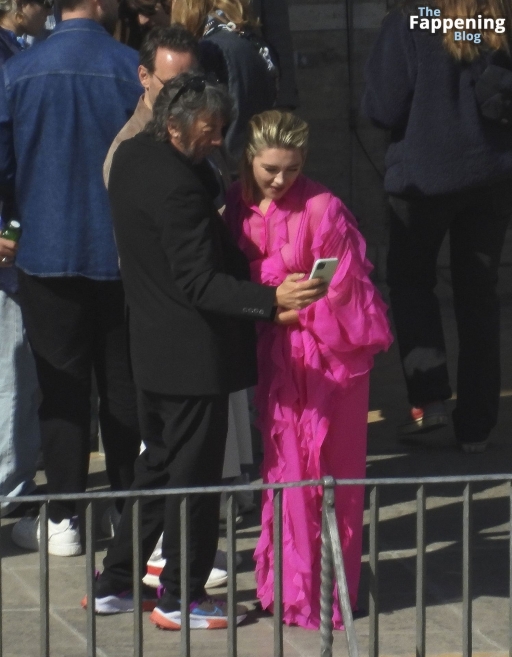 Florence Pugh Beauty Nude Tits Hood Small Tits Photos Straight See Through British Archive Celebrity Act Little Big Ass Direct Terrace Leaks Cos Nude Italy