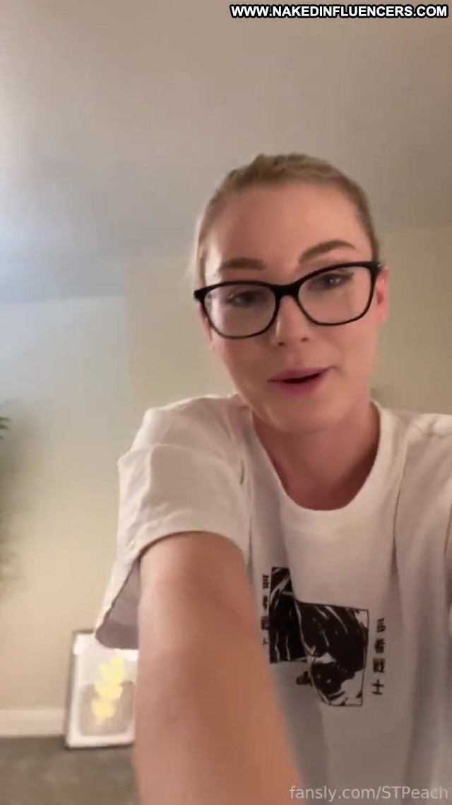 Lisa Peachy Ass Spanking Gamer Assistant Livestream Tiktok In Time