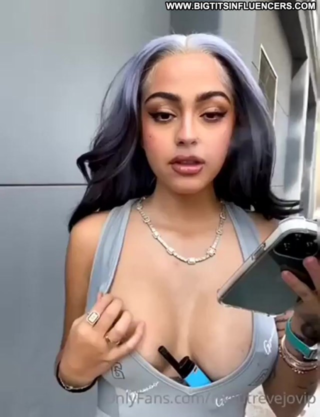 Allie Nsfw Influencer Sex Hot Onlyfans Leaked Leaked Boob Squeeze