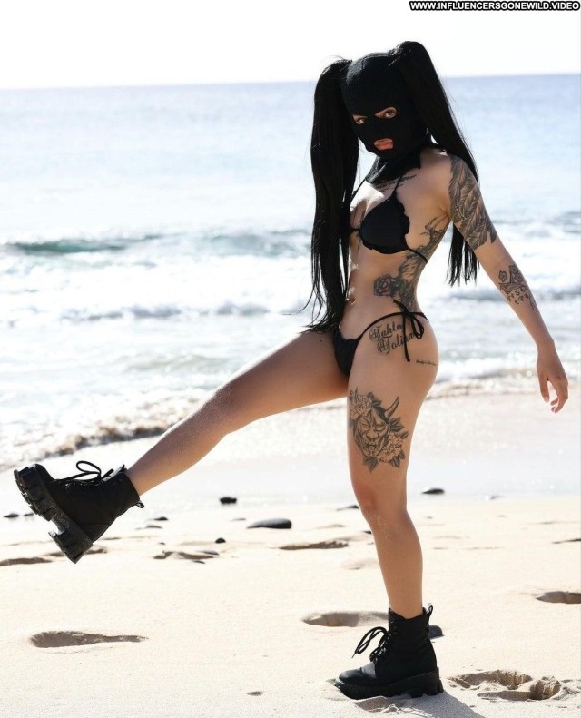 Bella Poarch Bearing Lame Single Video Influencer Bikini Beach Beach