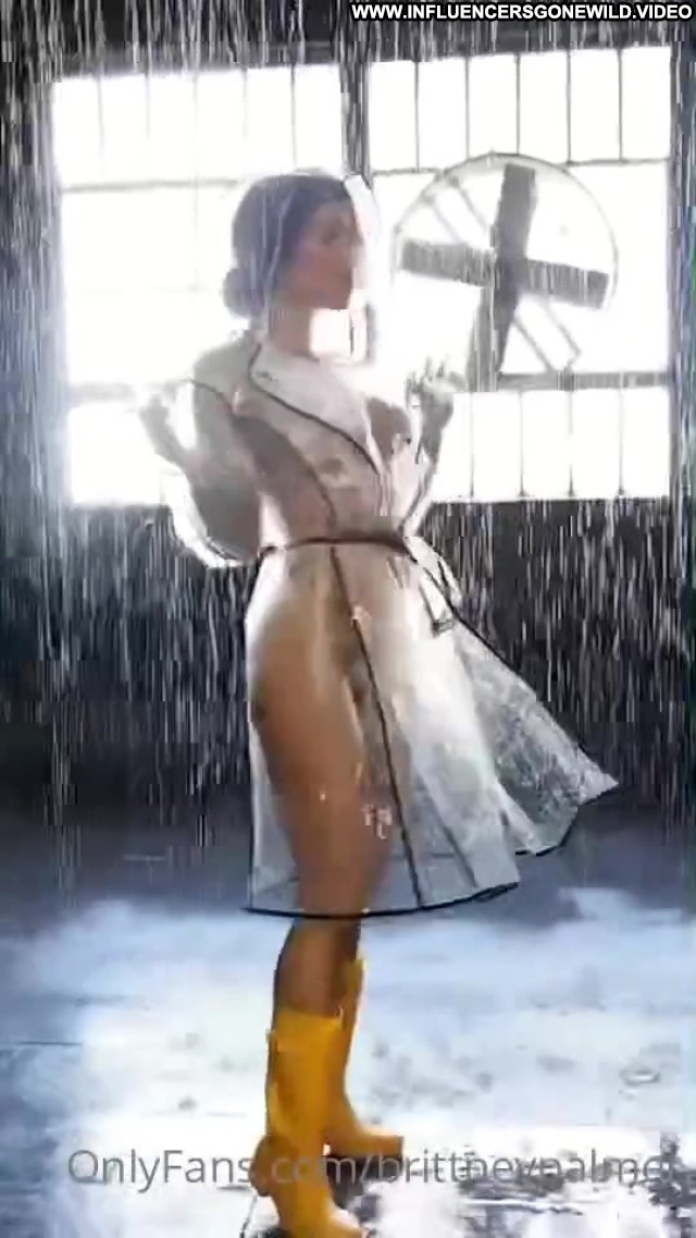 Brittney Palmer Raincoat Lingerie Onlyfans Model Featured Onlyfans Images