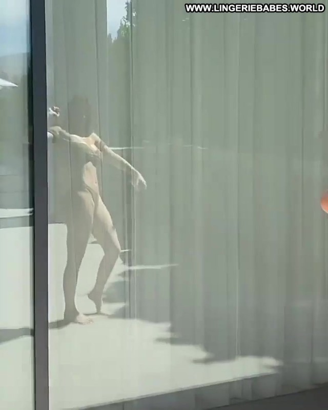 Gwen Gwiz Full Nude Blonde Making Videos Real Porn Model Yoga