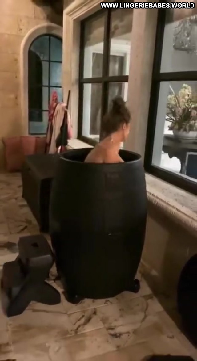 Amanda Cerny Media Naked Video Naked Bath Washer Social Media Internet
