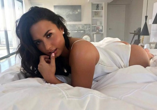 Demi Lovato Straight Tape Group Sex Hot Celebrity Leaks Sexgroup Users