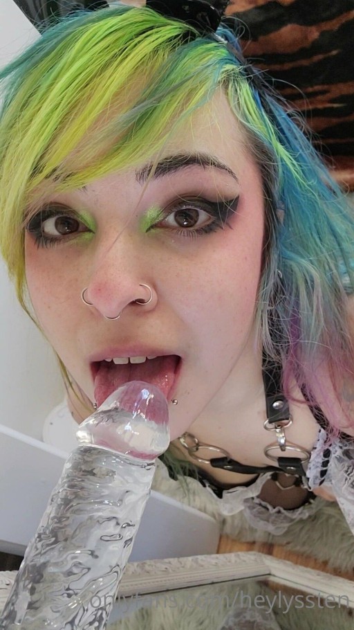 Hey Lyssten Leaked Including She Watches Porn Explicit Cosplayer Small Breasts Tease Instagram Onlyfans Legend Legenda Female Jewelry Metal Influencer Caucasian