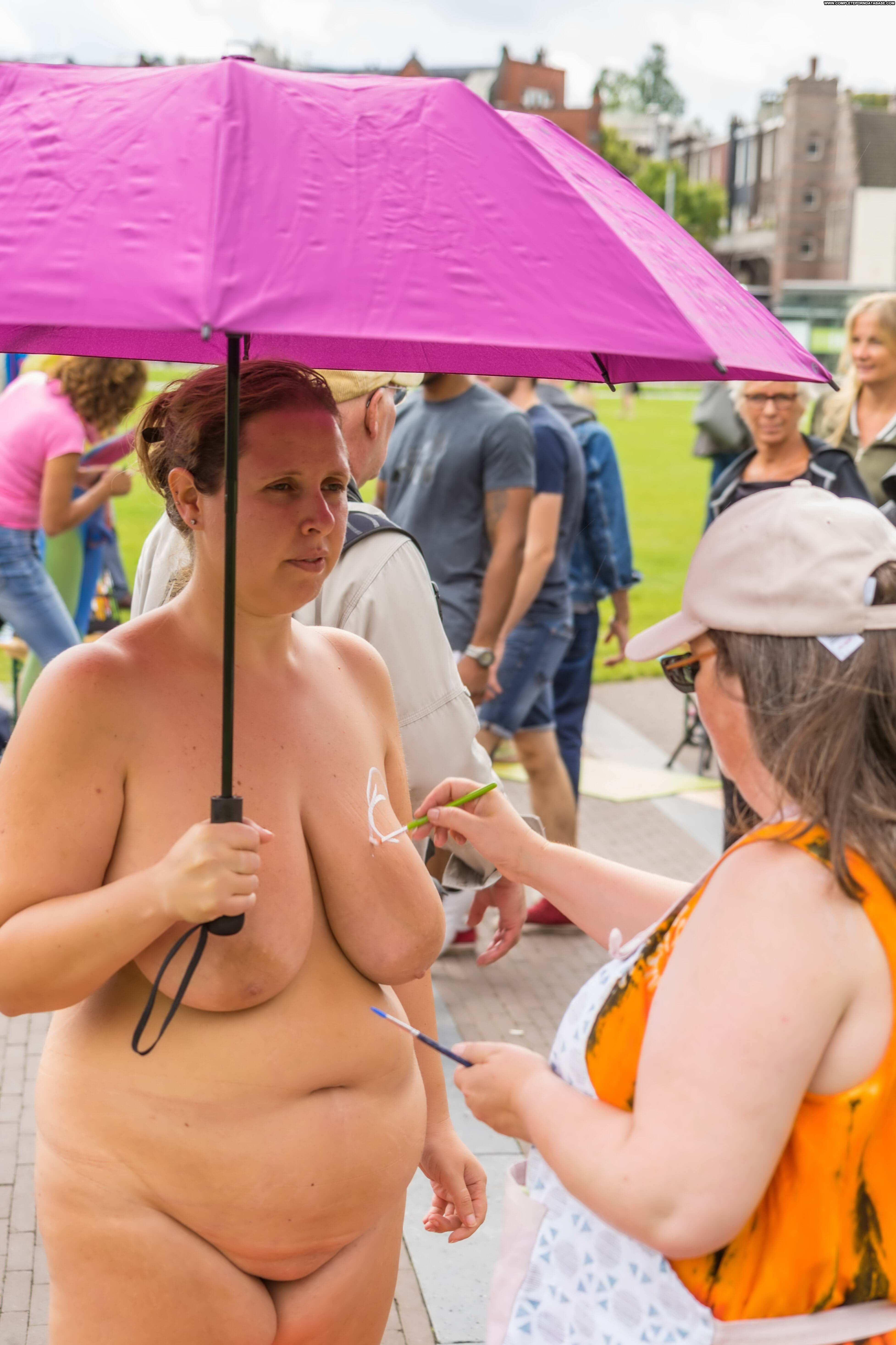 Orra Porn Nude Brunette Bodypainting Chubby Public Nude Nude Public Hot Public Voyeur Sex Posing Amateur picture
