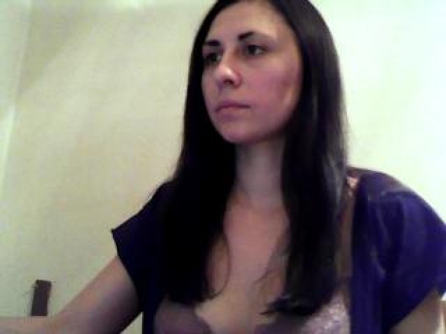 6015-jessmagnetic-medium-tits-caucasian-female-brunette-tits-webcam-model