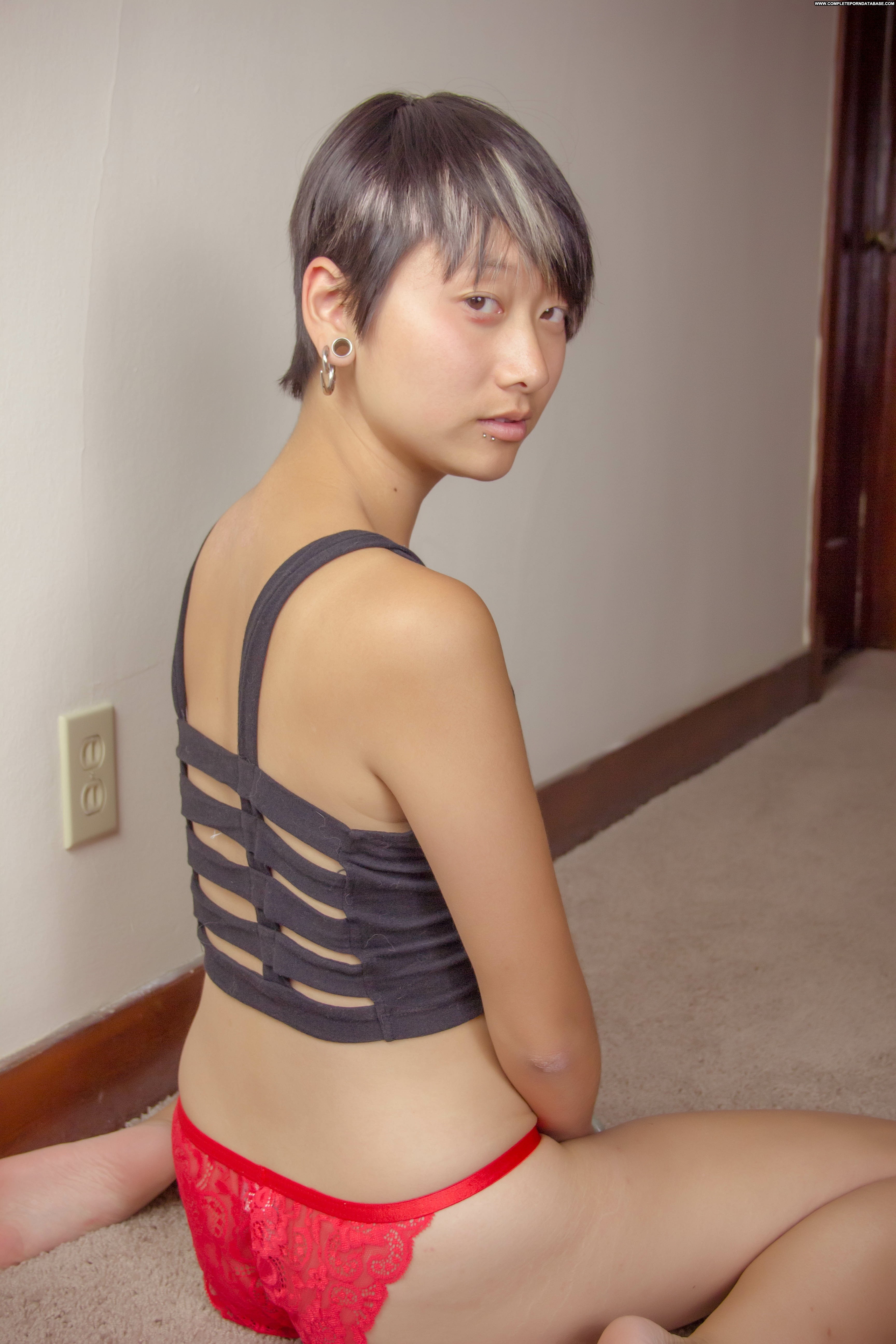 20829-denine-teen-girl-firm-tits-photo-model-nude-asian-model-photo