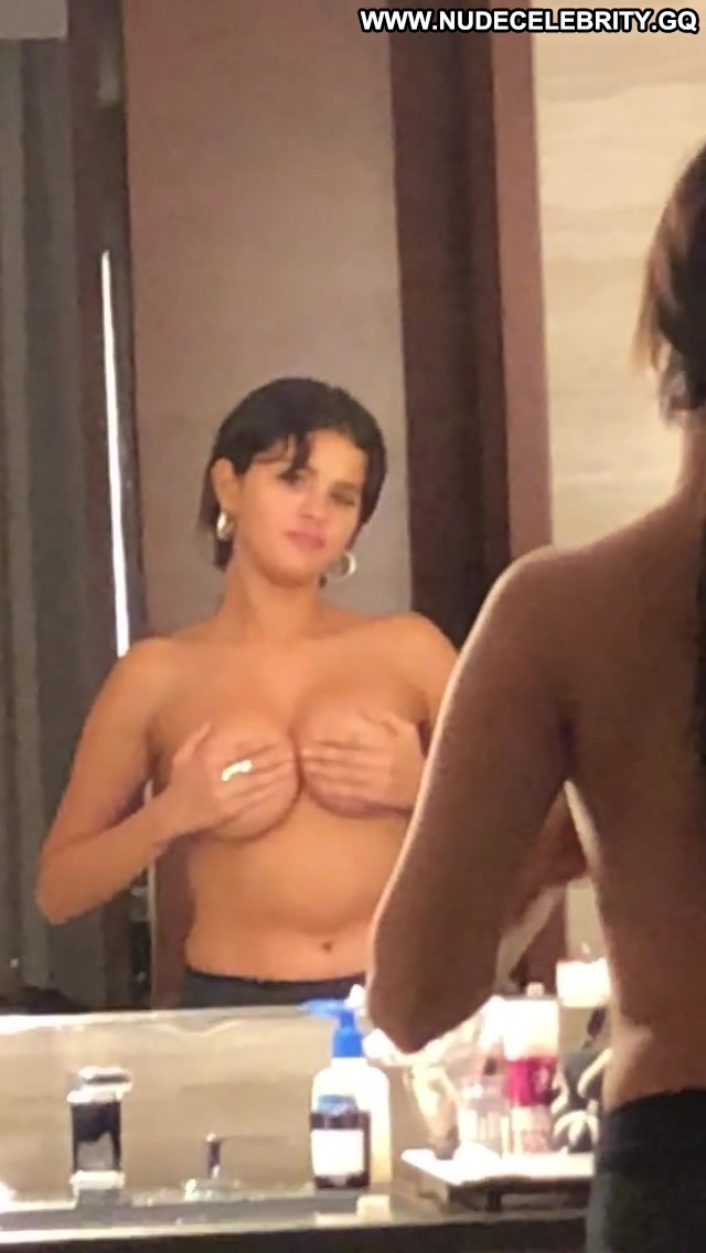 70117-selena-gomez-musicvideo-music-later-big-ass-view-film-straight
